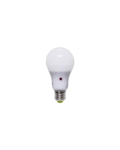 LAMPADA A LED CON CREPUSCOLARE E27 10,5W 3000K