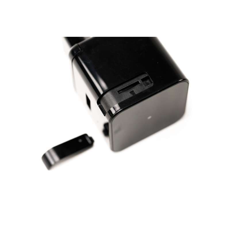 TELECAMERA WI-FI CON DVR INTEGRATI IN ALIMENTATORE