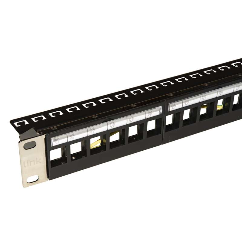 PATCH PANNEL 24 PORTE VUOTO IN METALLO NERO